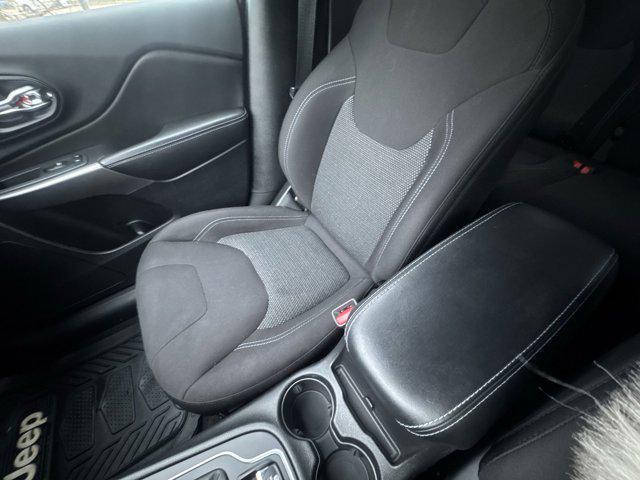 used 2019 Jeep Cherokee car, priced at $15,581