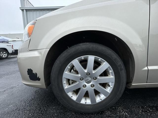 used 2016 Chrysler Town & Country car, priced at $11,122
