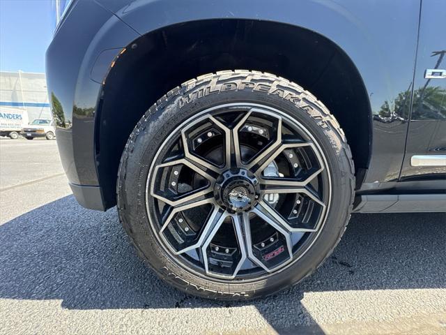used 2021 GMC Yukon car, priced at $50,388