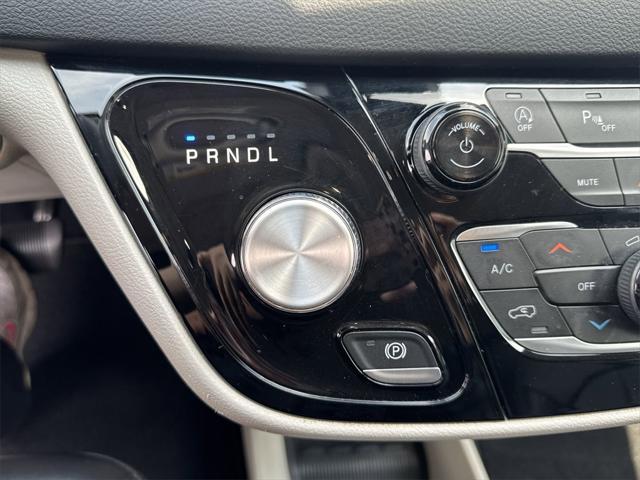 used 2023 Chrysler Pacifica car, priced at $22,377