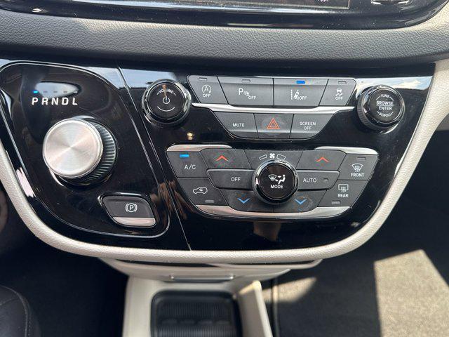 used 2023 Chrysler Pacifica car, priced at $21,922