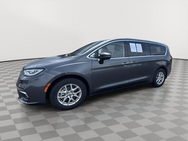 used 2023 Chrysler Pacifica car, priced at $22,377