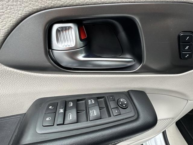 used 2022 Chrysler Pacifica car, priced at $21,961