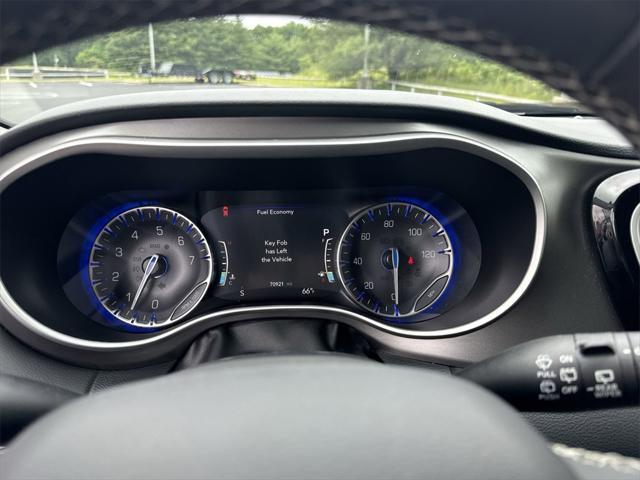 used 2022 Chrysler Pacifica car, priced at $21,961