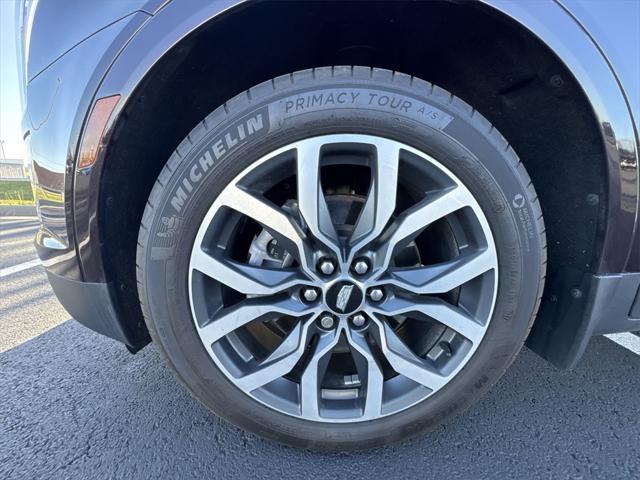 used 2021 Cadillac XT5 car, priced at $28,790