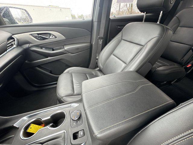 used 2023 Chevrolet Traverse car, priced at $30,360