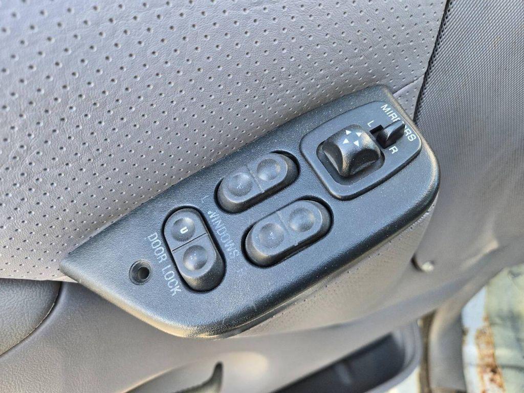 used 1996 Ford Bronco car, priced at $3,900