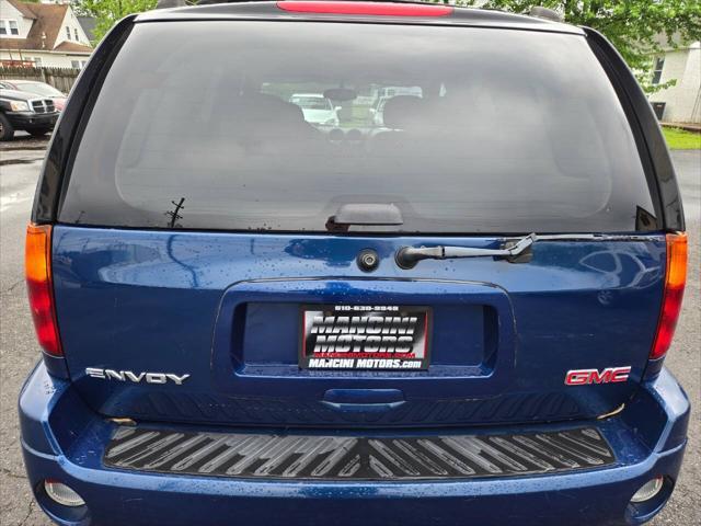 used 2006 GMC Envoy car, priced at $8,998