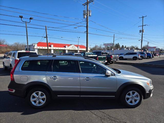 used 2013 Volvo XC70 car, priced at $11,998