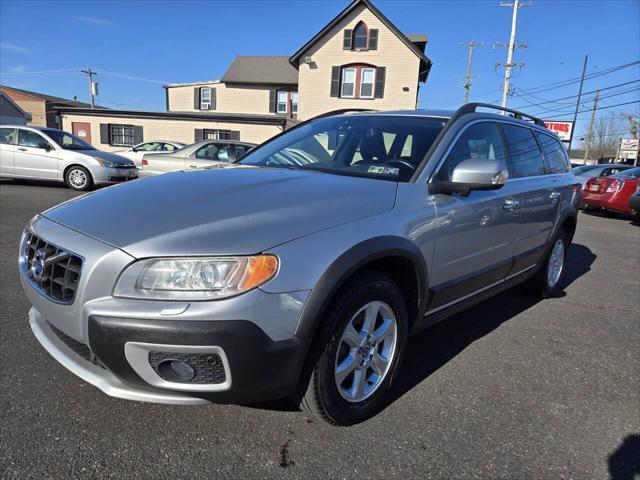 used 2013 Volvo XC70 car, priced at $11,998