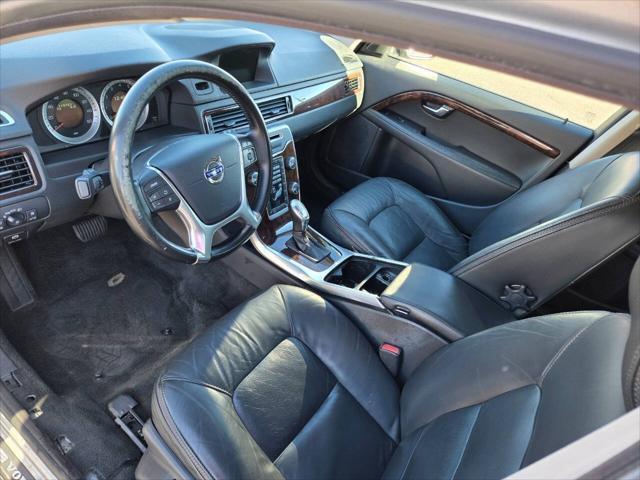 used 2013 Volvo XC70 car, priced at $11,998