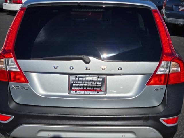 used 2013 Volvo XC70 car, priced at $11,998