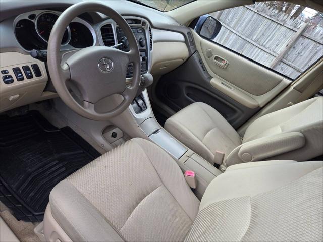 used 2007 Toyota Highlander car, priced at $7,998