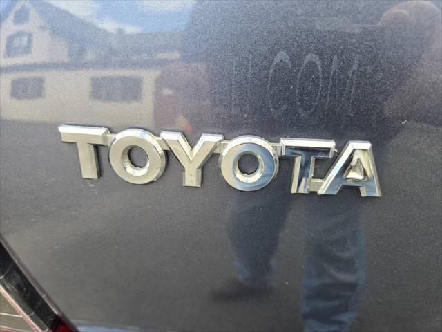 used 2007 Toyota Highlander car, priced at $7,998