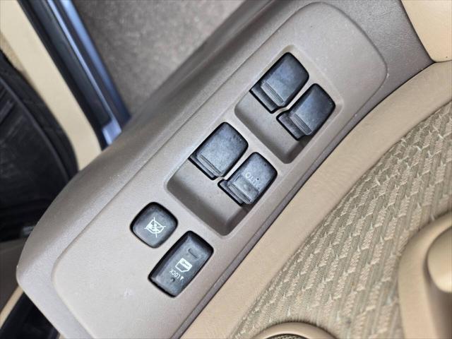 used 2007 Toyota Highlander car, priced at $7,998