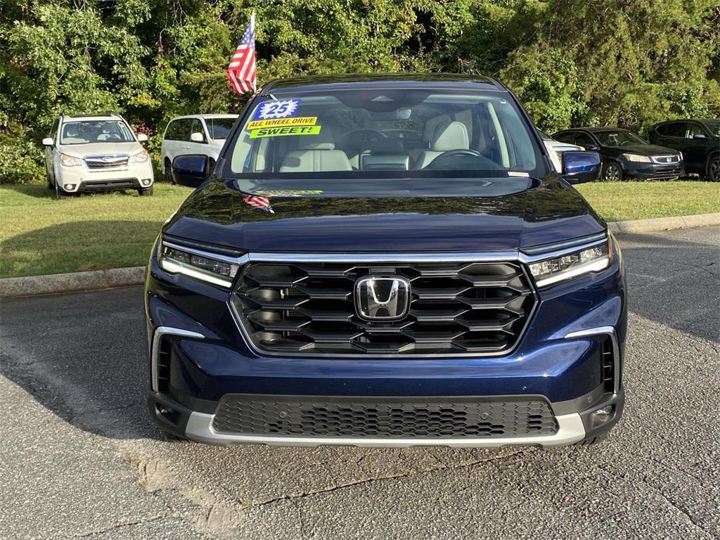 used 2025 Honda Pilot car, priced at $47,160