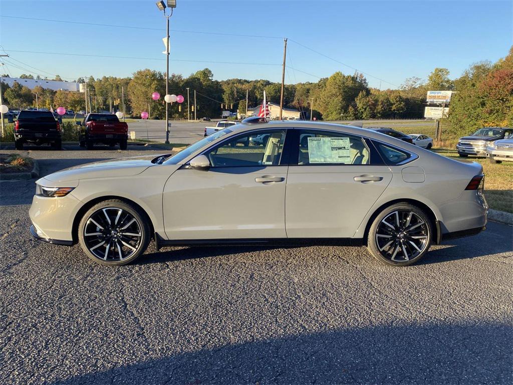 new 2025 Honda Accord Hybrid car, priced at $40,950
