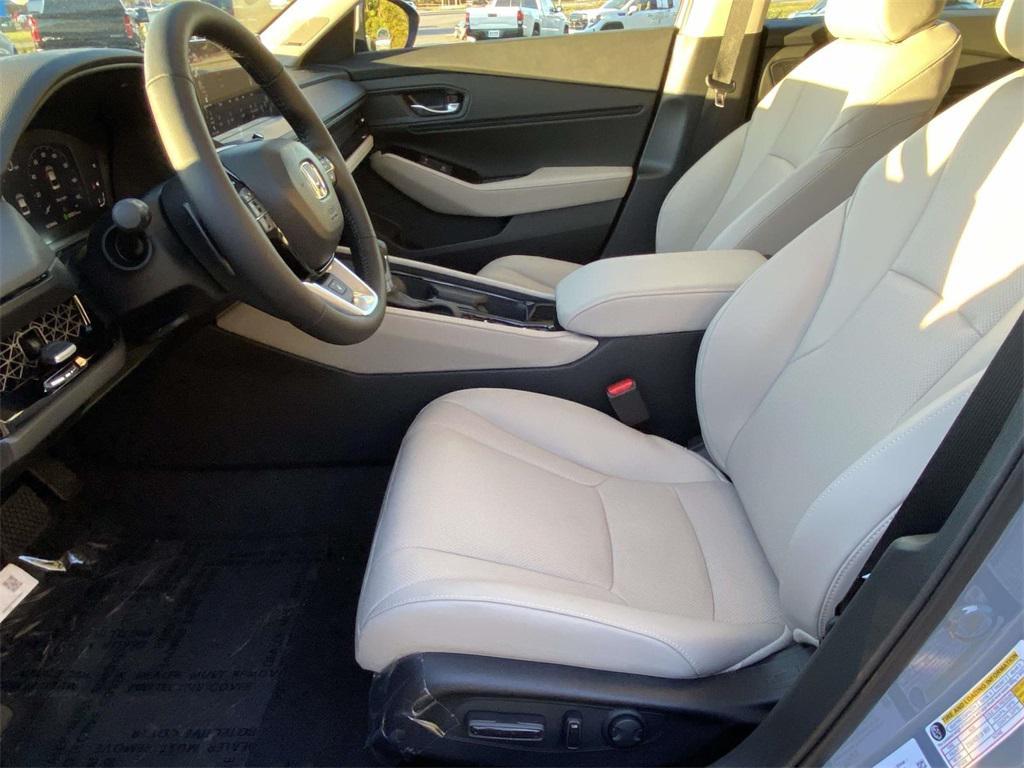 new 2025 Honda Accord Hybrid car, priced at $40,950