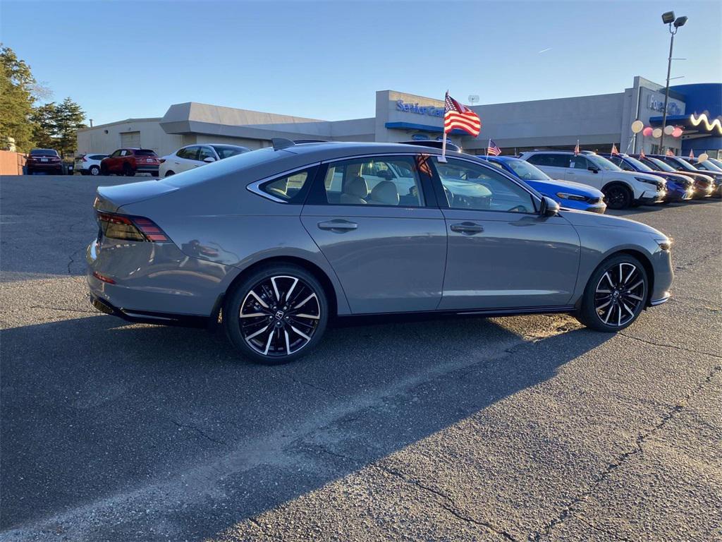 new 2025 Honda Accord Hybrid car, priced at $40,950