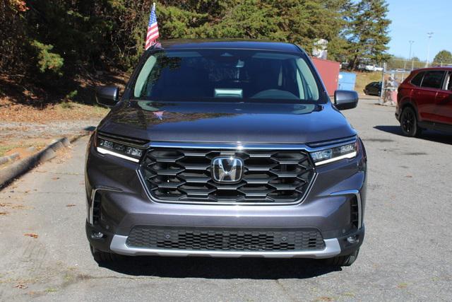 new 2025 Honda Pilot car, priced at $44,895