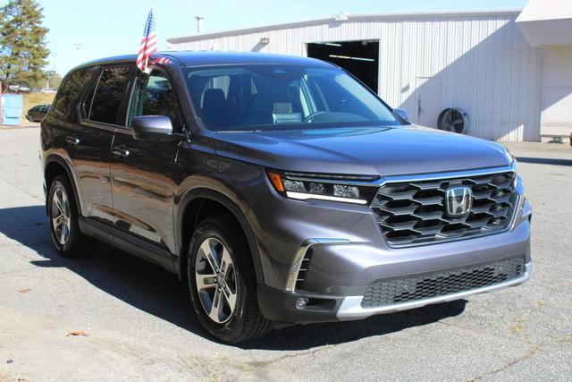 new 2025 Honda Pilot car, priced at $44,895