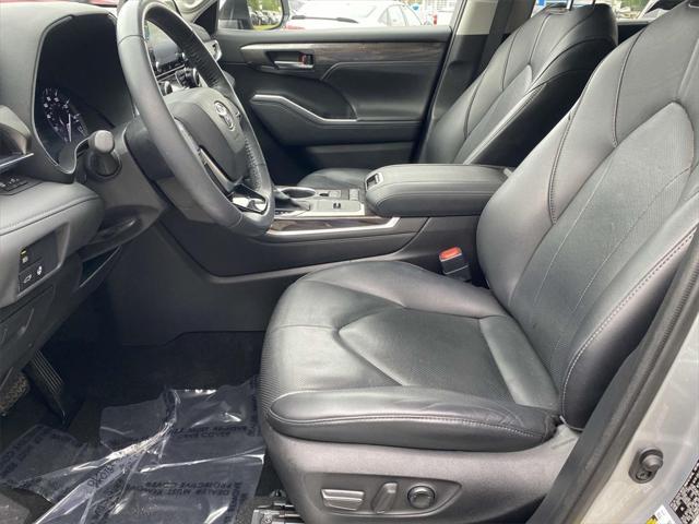 used 2021 Toyota Highlander car, priced at $33,313