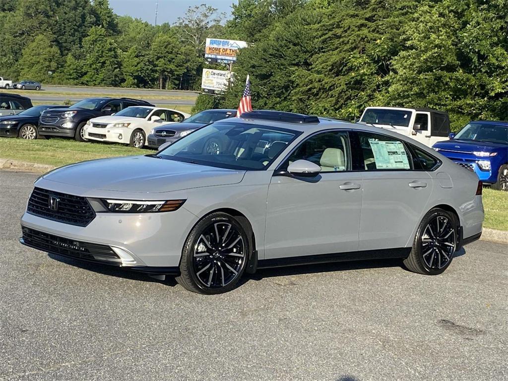 new 2025 Honda Accord Hybrid car, priced at $40,905