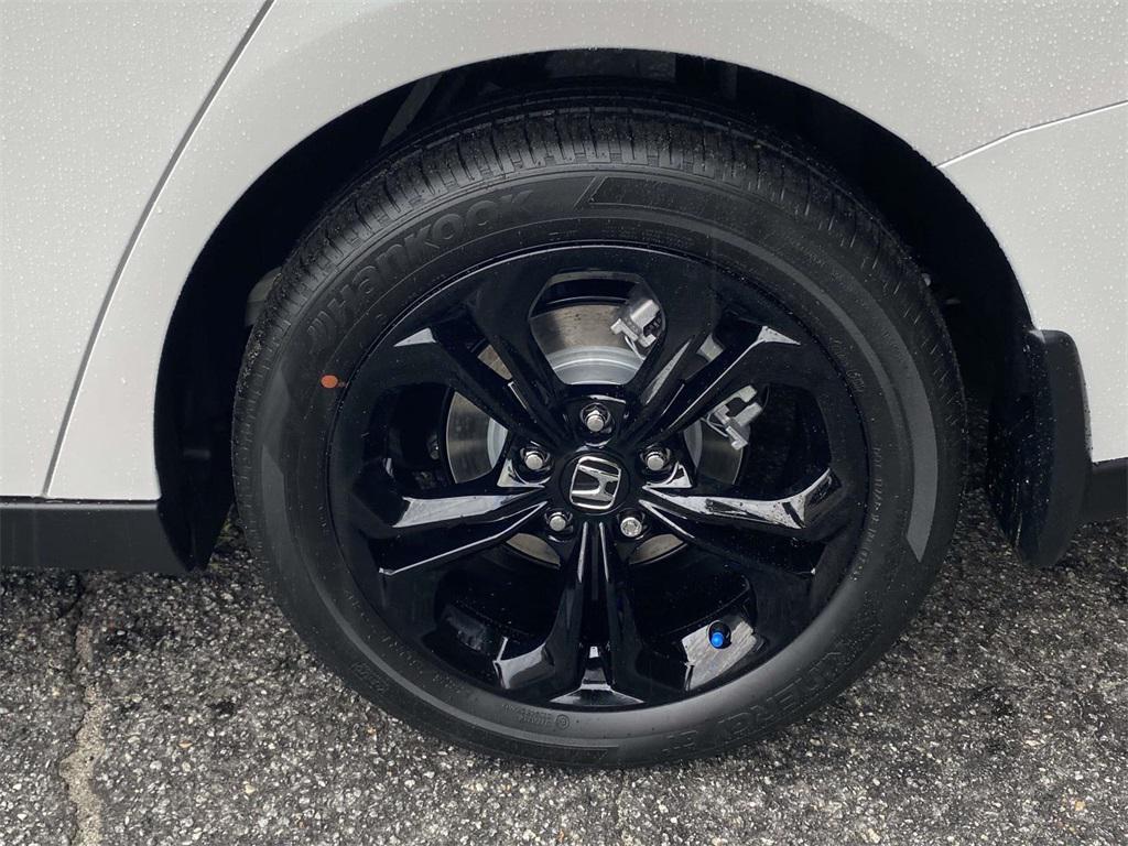 new 2025 Honda Accord car, priced at $31,015