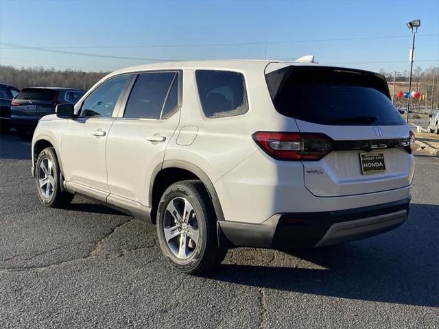 new 2025 Honda Pilot car, priced at $45,405