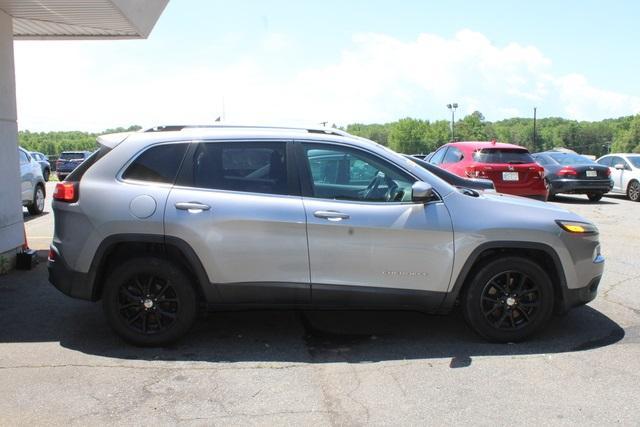 used 2016 Jeep Cherokee car, priced at $11,989