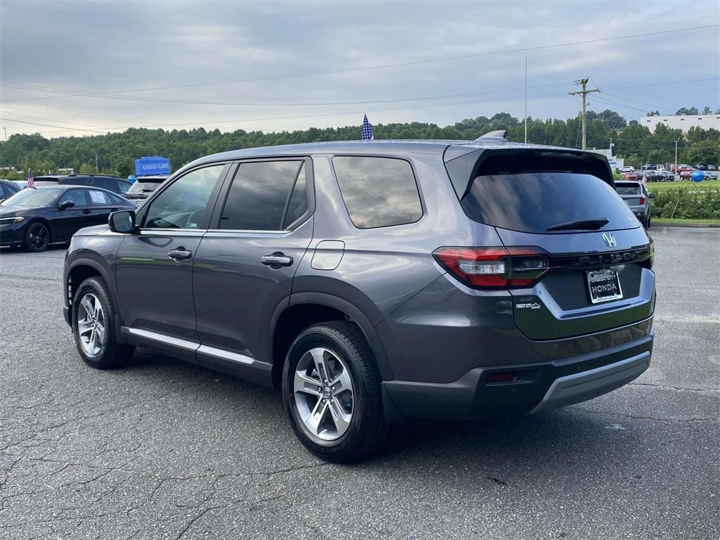 new 2025 Honda Pilot car, priced at $45,725