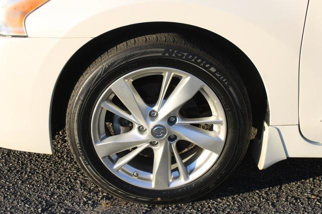 used 2013 Nissan Altima car, priced at $10,987