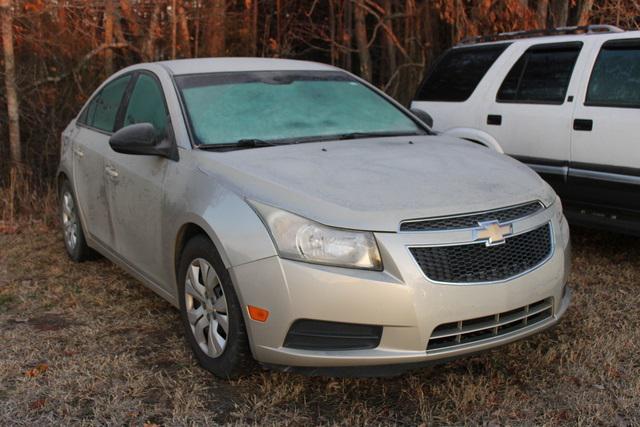 used 2013 Chevrolet Cruze car, priced at $7,575