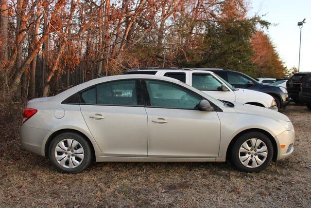 used 2013 Chevrolet Cruze car, priced at $7,575