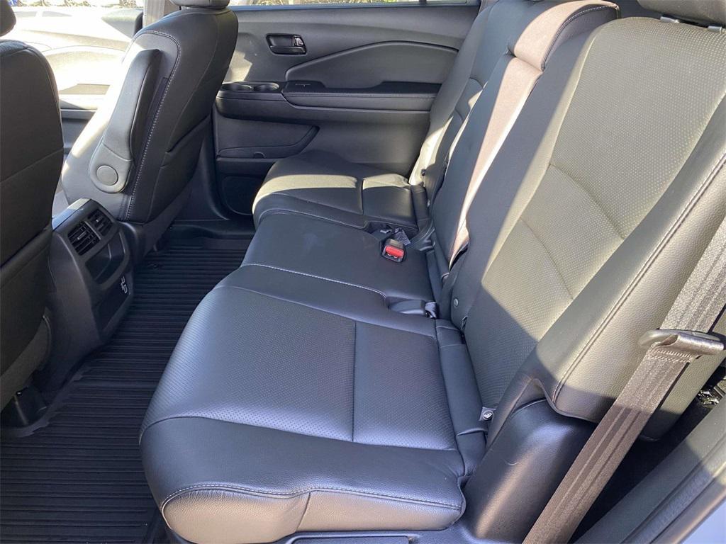 used 2022 Honda Passport car, priced at $33,406
