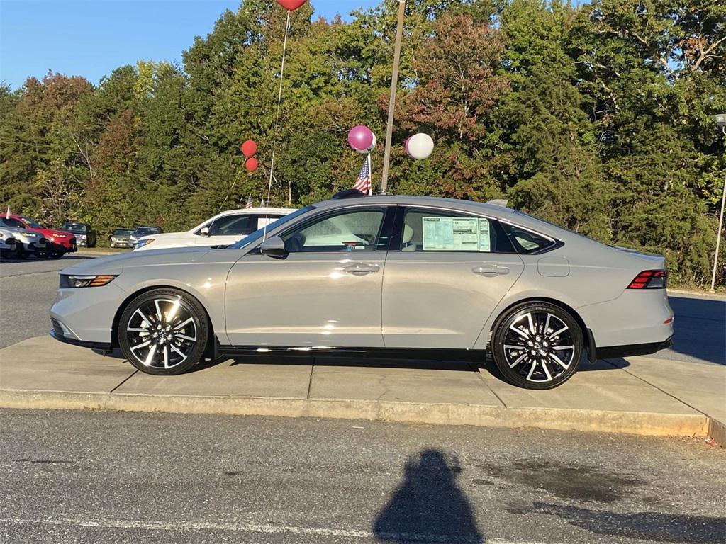 new 2025 Honda Accord Hybrid car, priced at $40,950