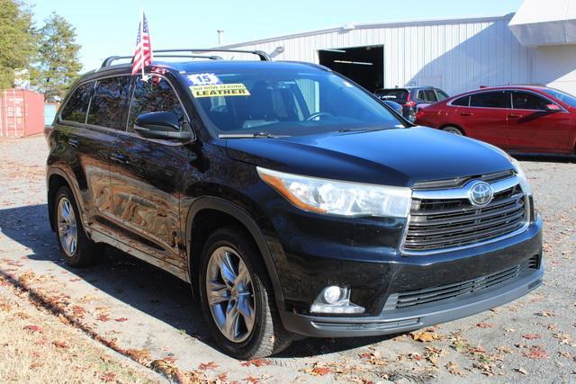 used 2015 Toyota Highlander car, priced at $23,400