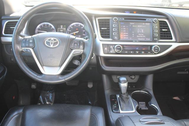 used 2015 Toyota Highlander car, priced at $23,400