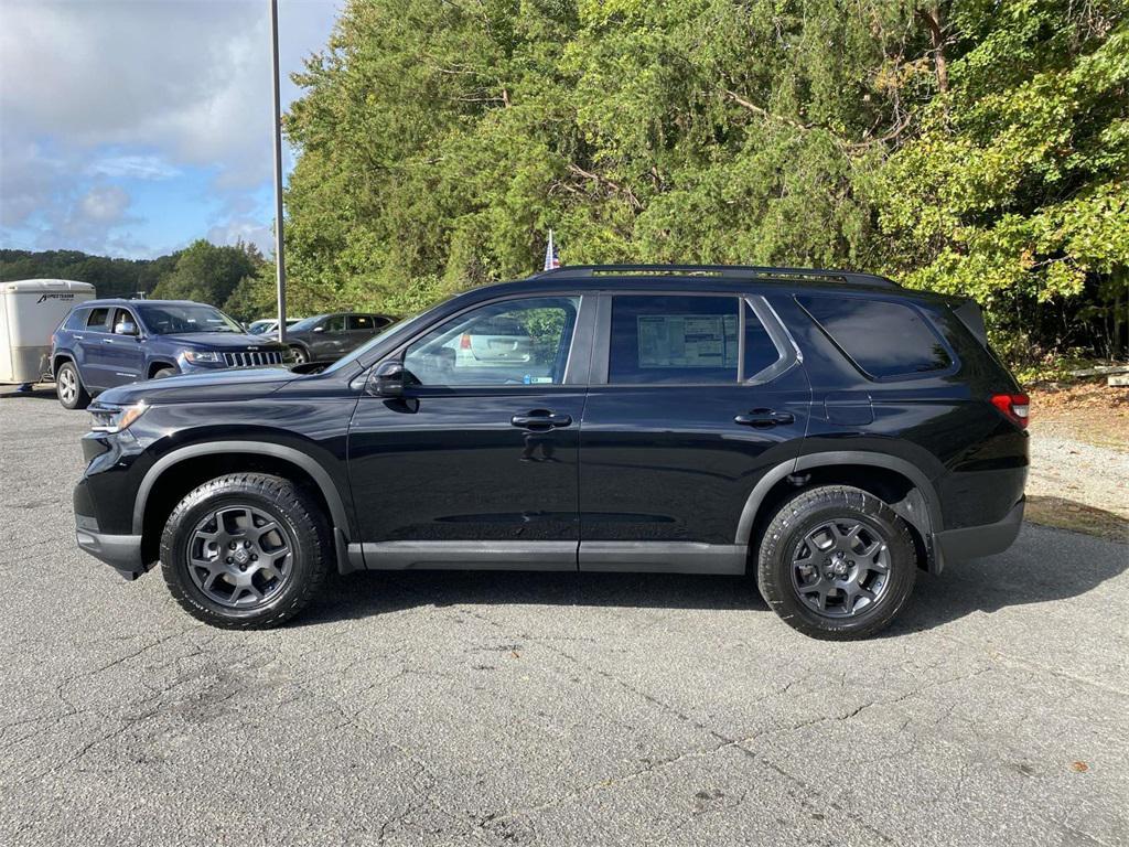 new 2025 Honda Pilot car, priced at $50,895