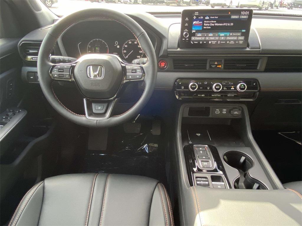 new 2025 Honda Pilot car, priced at $50,895