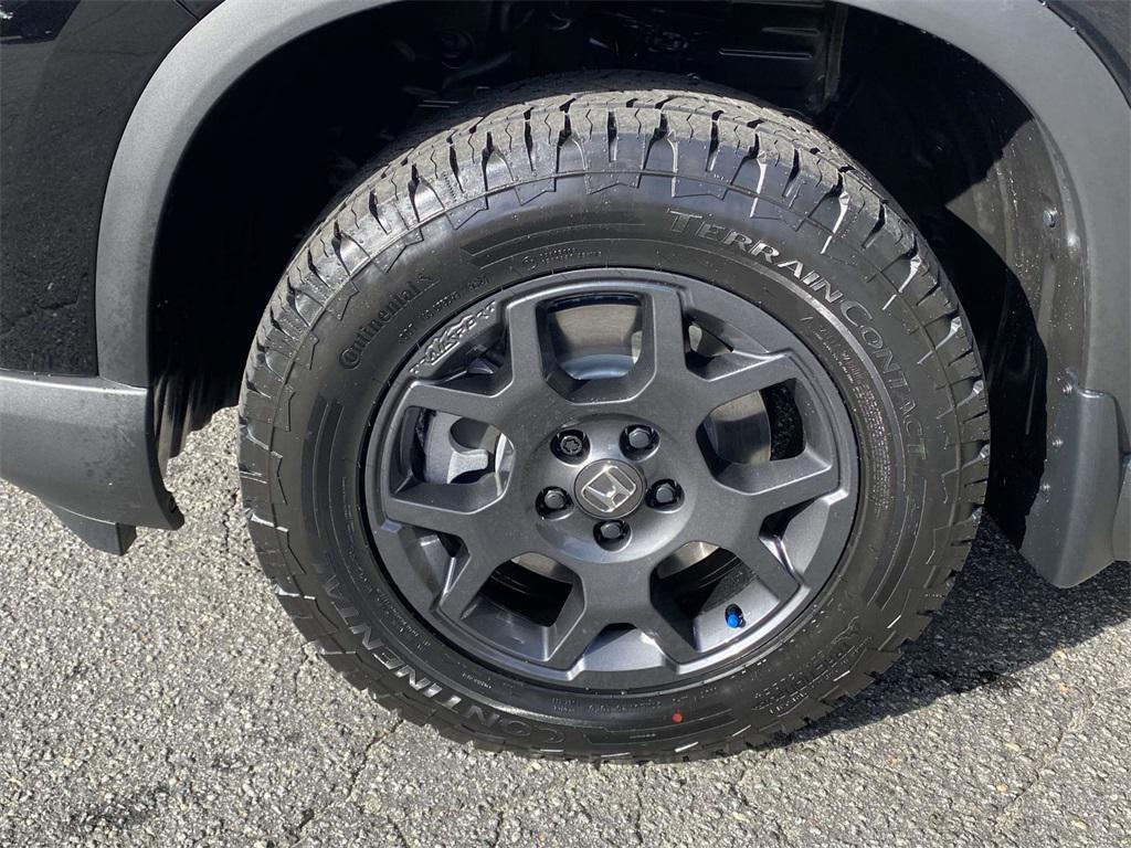 new 2025 Honda Pilot car, priced at $50,895