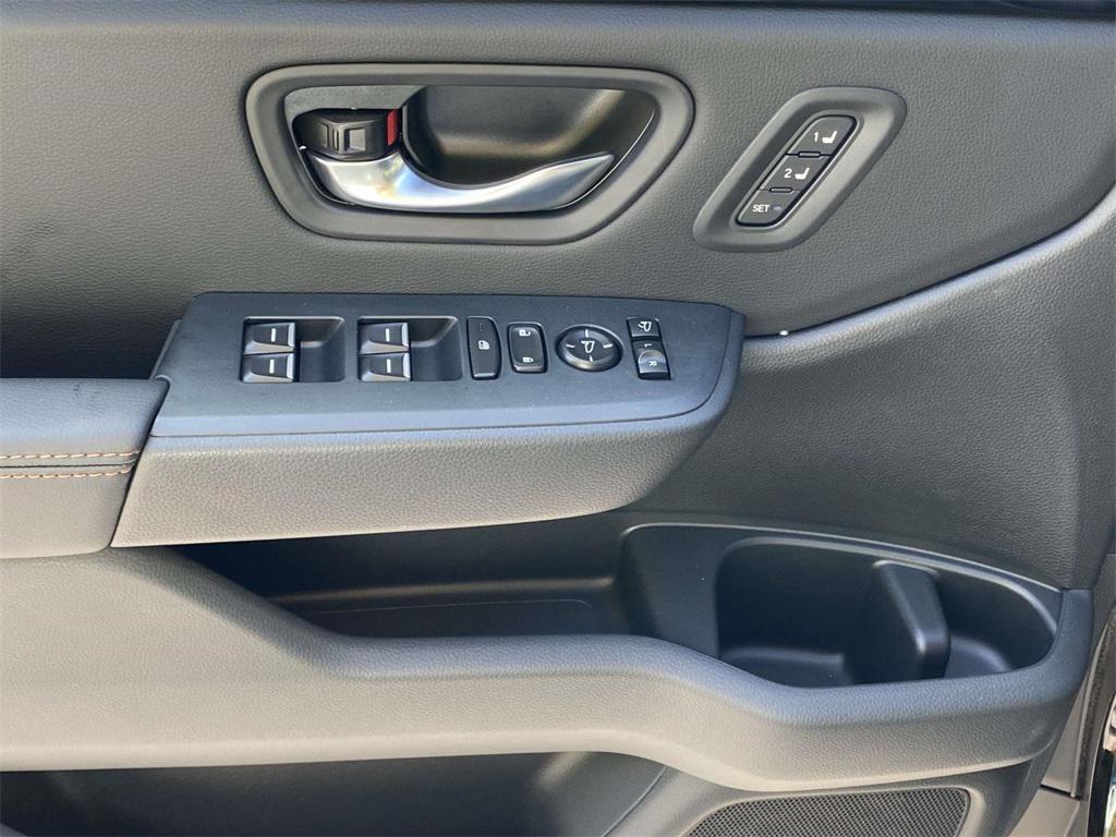 new 2025 Honda Pilot car, priced at $50,895