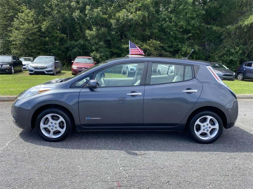 used 2013 Nissan Leaf car, priced at $5,700