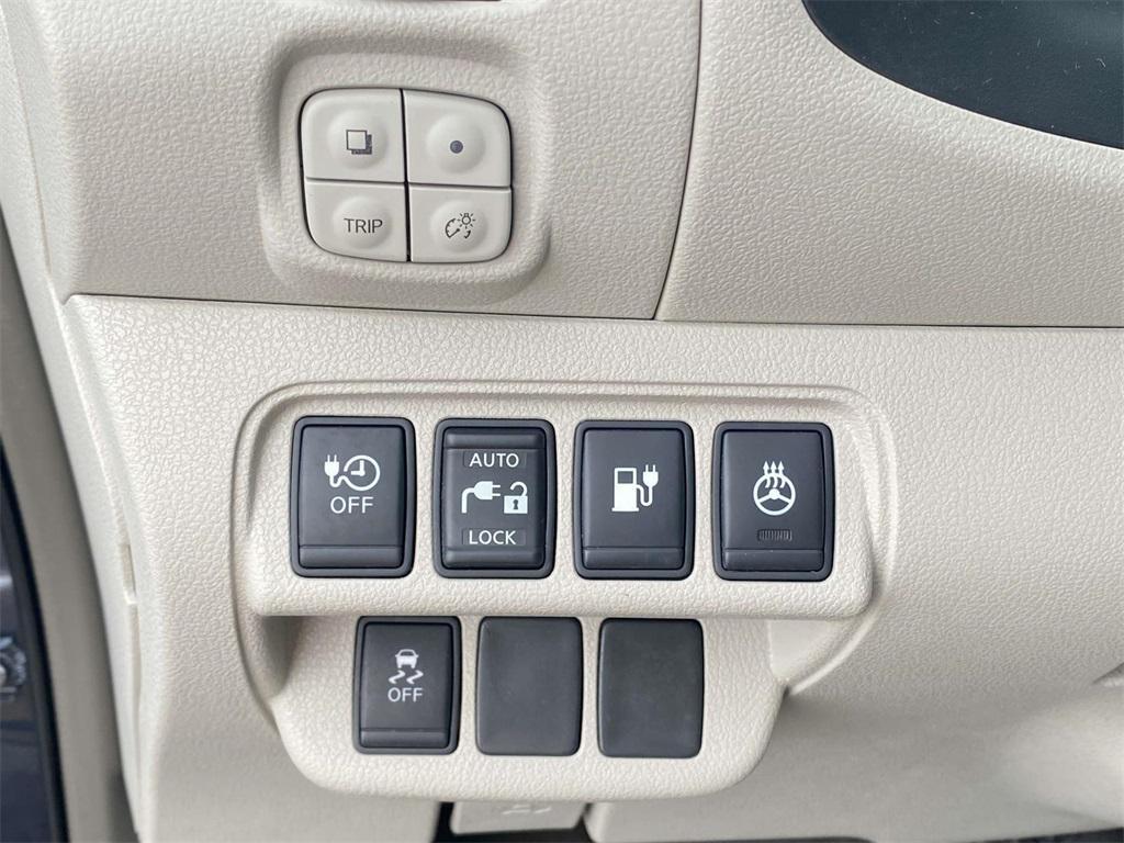 used 2013 Nissan Leaf car, priced at $5,700