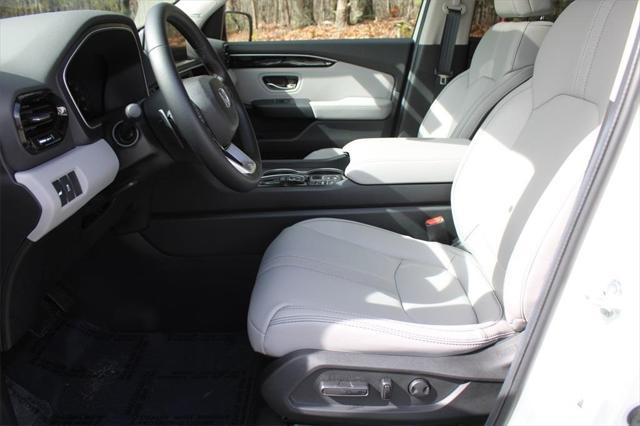used 2025 Honda Pilot car, priced at $46,771