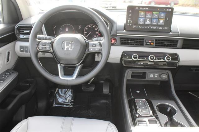 used 2025 Honda Pilot car, priced at $46,771