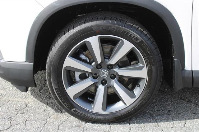 used 2025 Honda Pilot car, priced at $46,771