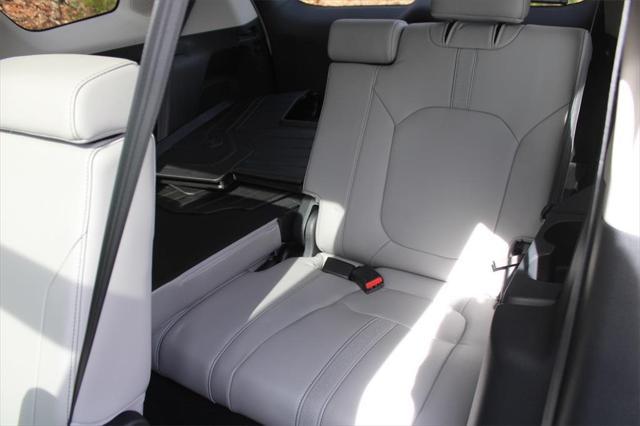 used 2025 Honda Pilot car, priced at $46,771
