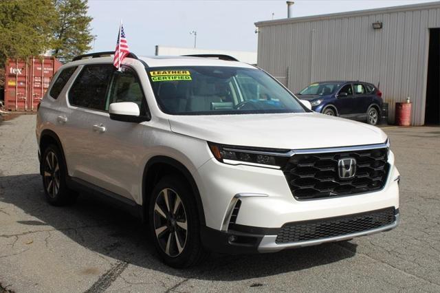 used 2025 Honda Pilot car, priced at $46,771