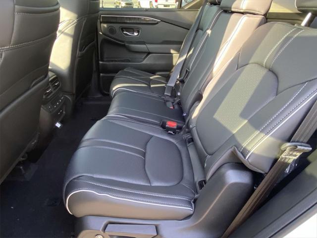 new 2025 Honda Pilot car, priced at $54,985
